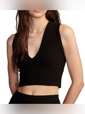 House of Harlow Black Ribbed V-Neck Crop Tank Top